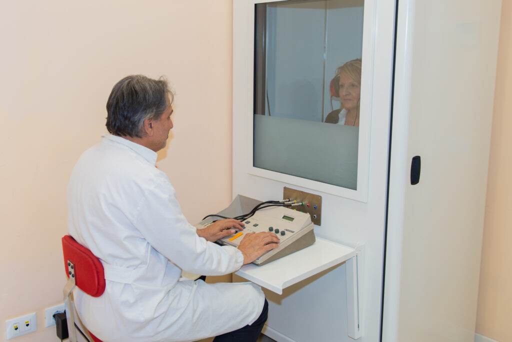 Aprile, mese dell’udito con Amplifon